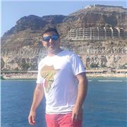 Podria ayudar en francés. Árabe.. e incluso español si fuera necesario